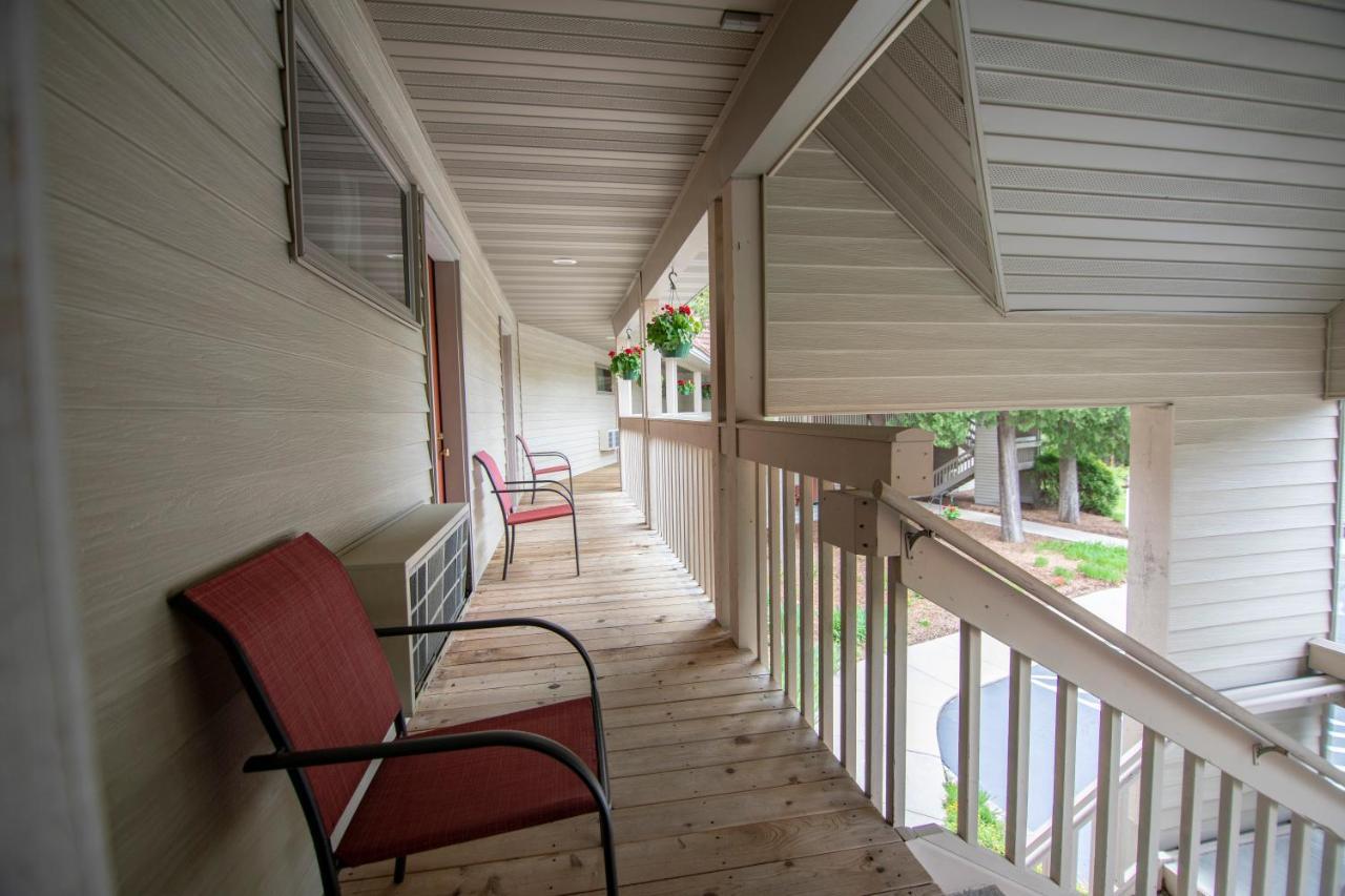Ridges Inn & Suites Baileys Harbor Exterior foto